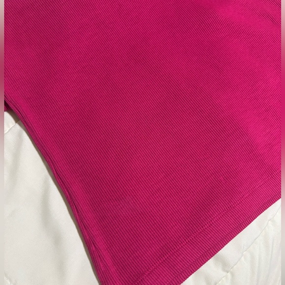 Guess Fuchsia Ribbed Top - Picture 5 of 5